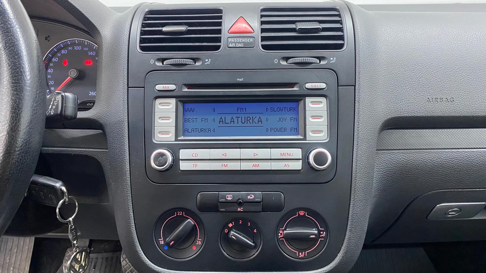 VOLKSWAGEN GOLF 21